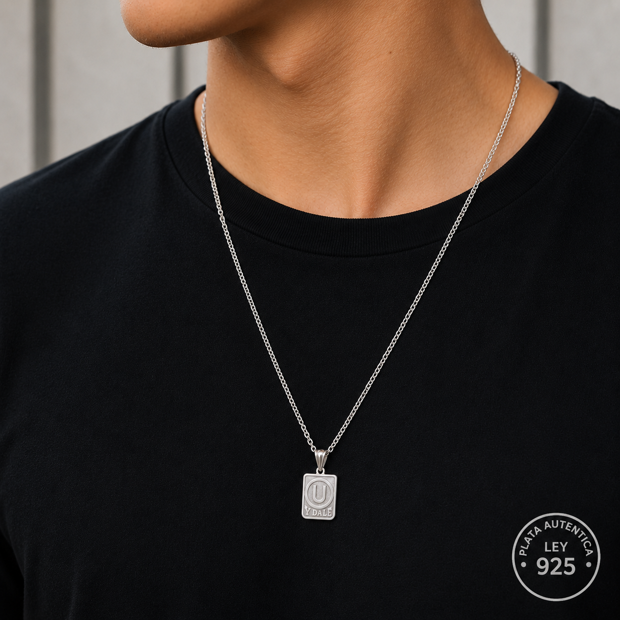 Collar Universitario Dale U Plateado Plata
