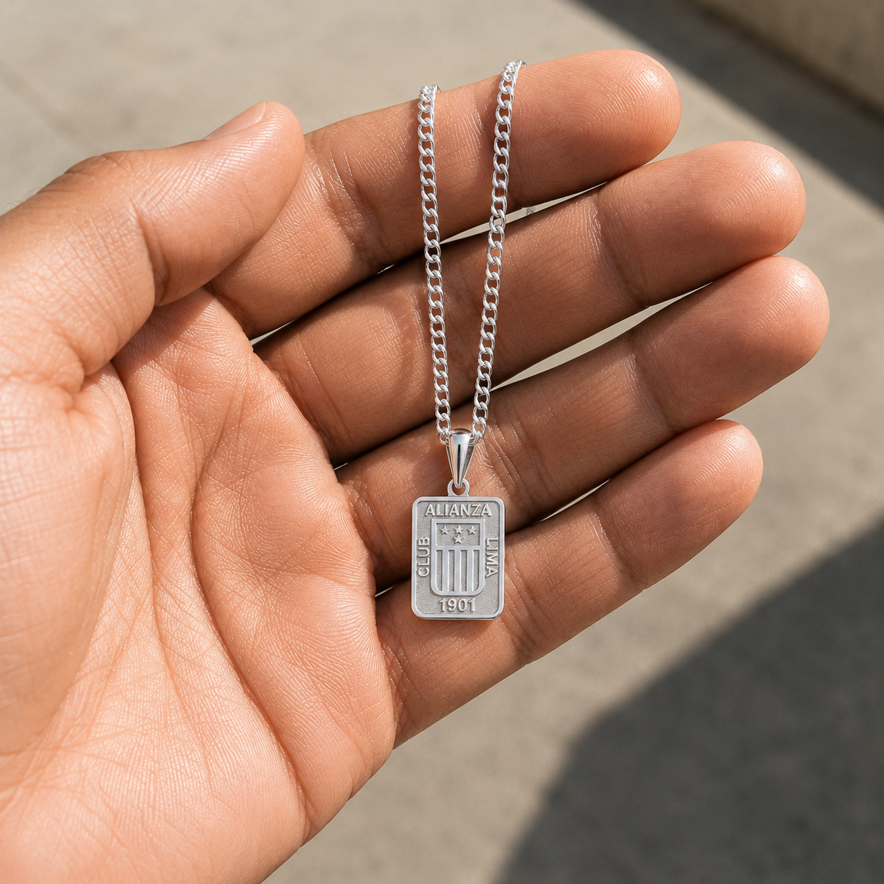 Collar Alianza Lima Escudo Plateado Plata